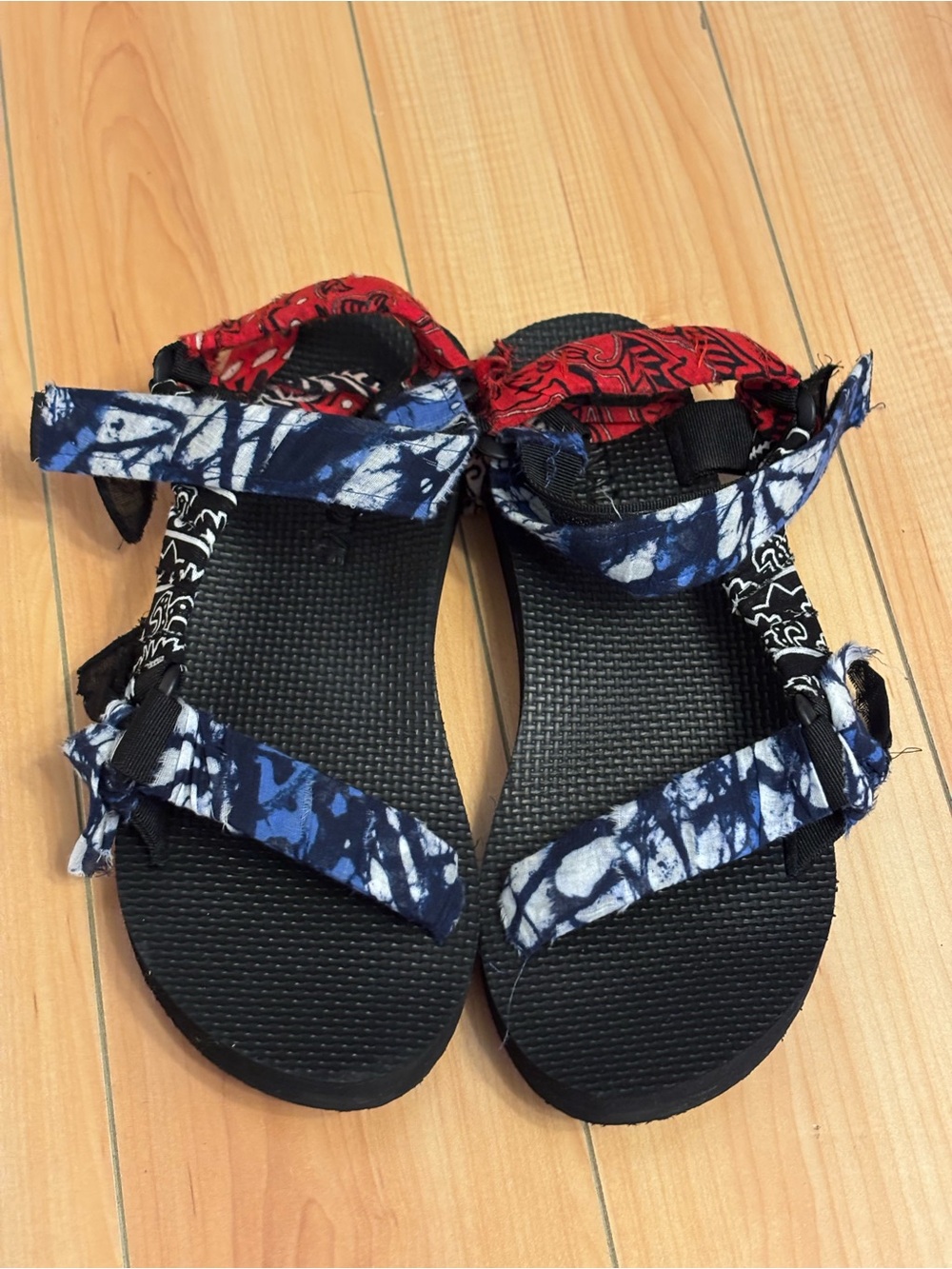 Arizona Love bandana trekky sandals